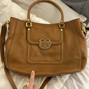 Tory Burch crossbody bag!!